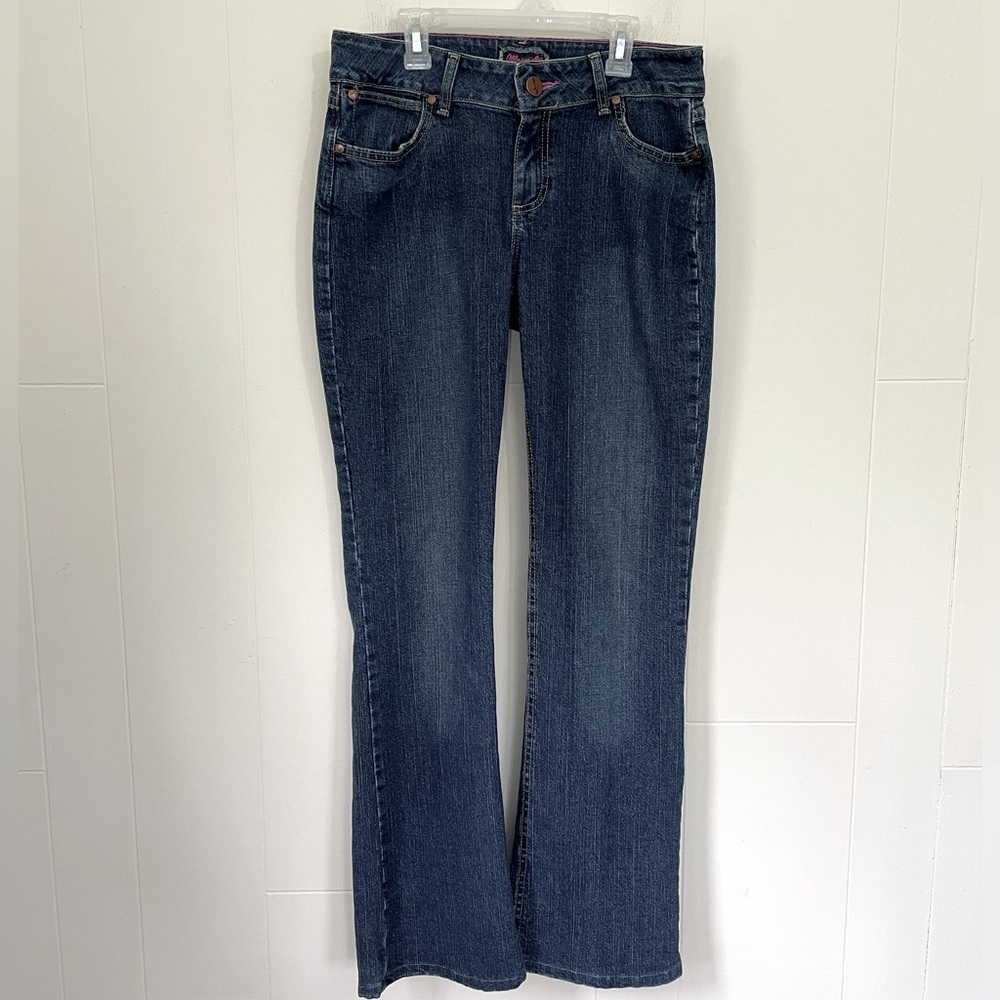 Wrangler Bootcut Premium Patch Low Rise  Denim Jeans ~ Juniors Size 7/8 X 32